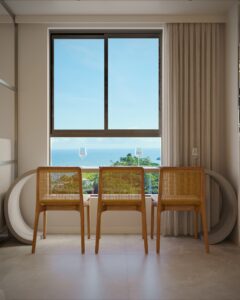 RO_SB_LIVING_01_R00